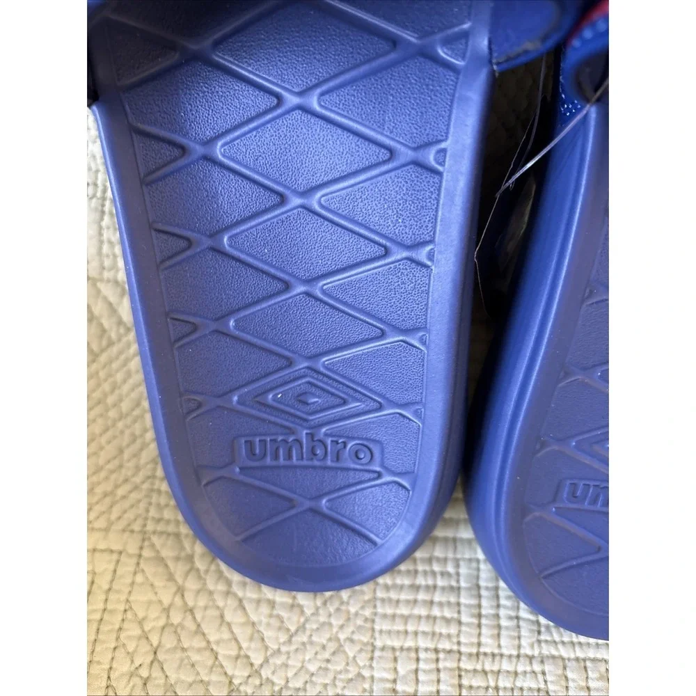 Umbro Rubber Foam Slides Mens 7 Blue/red Piping SUPER COMFORTABLE!